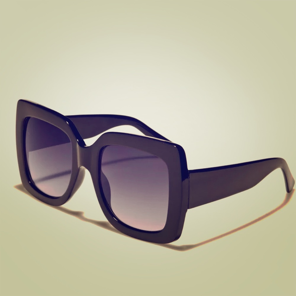 Gisselle Oversized Square Womans Sunglasses